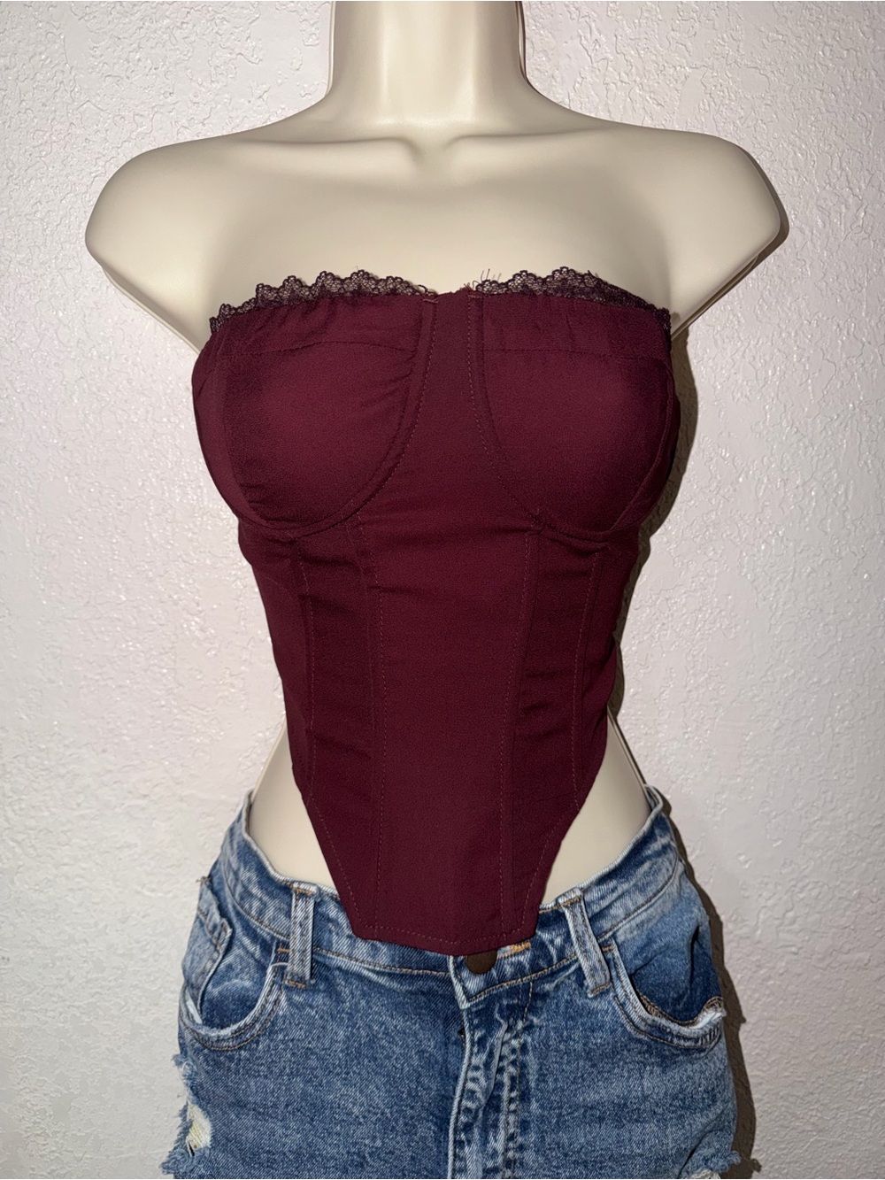 Forever 21 Strapless Lace-Trim Corset Top in Burgundy